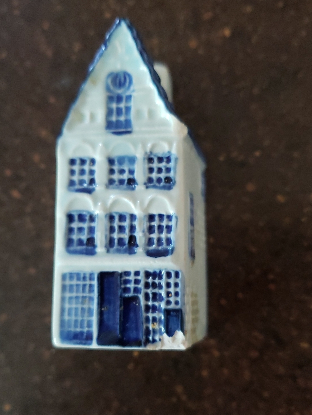 Vintage Dutch Blue & White Canal House Salt & Pepper Shakers - Picture 7 of 8